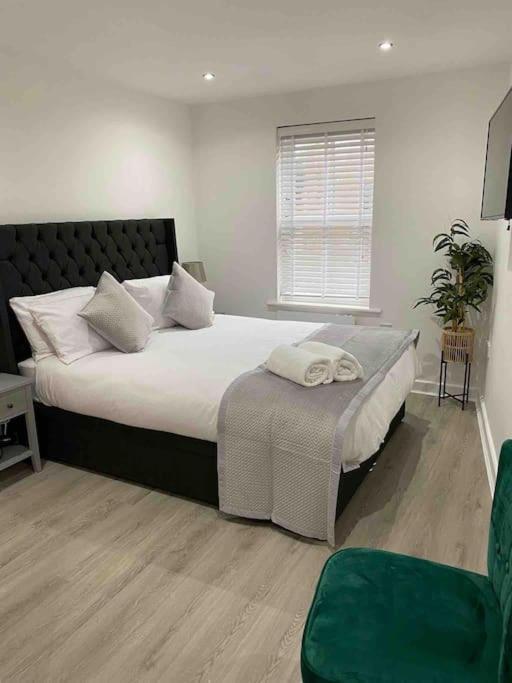 Luxury Town Centre Apartment Walking Distance To Rsc Theatre Stratford-upon-Avon Exterior photo