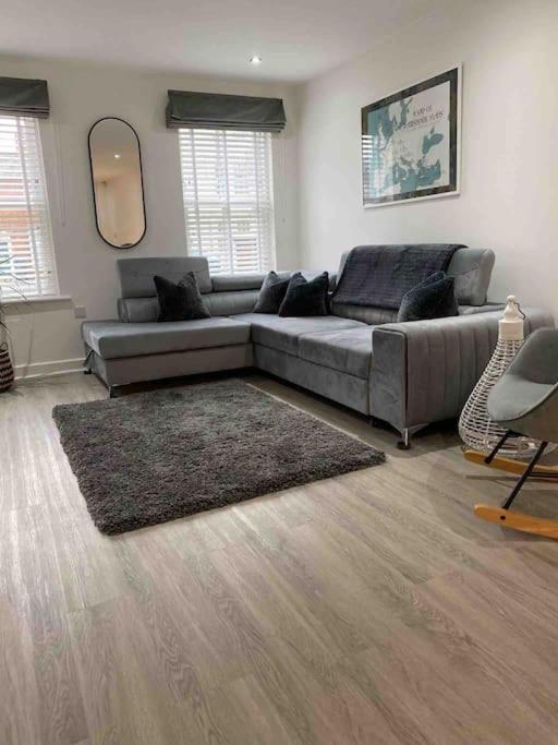 Luxury Town Centre Apartment Walking Distance To Rsc Theatre Stratford-upon-Avon Exterior photo